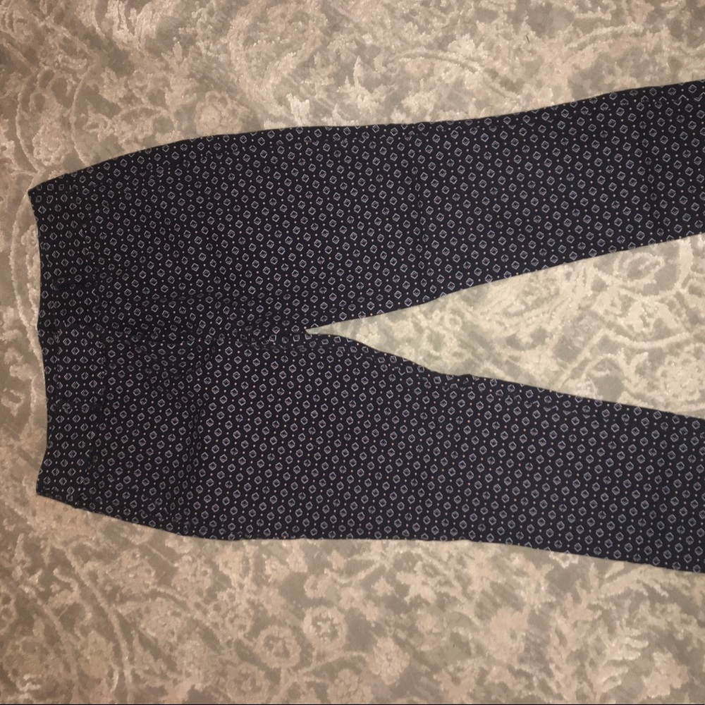 LOFT navy and coral diamond print pant